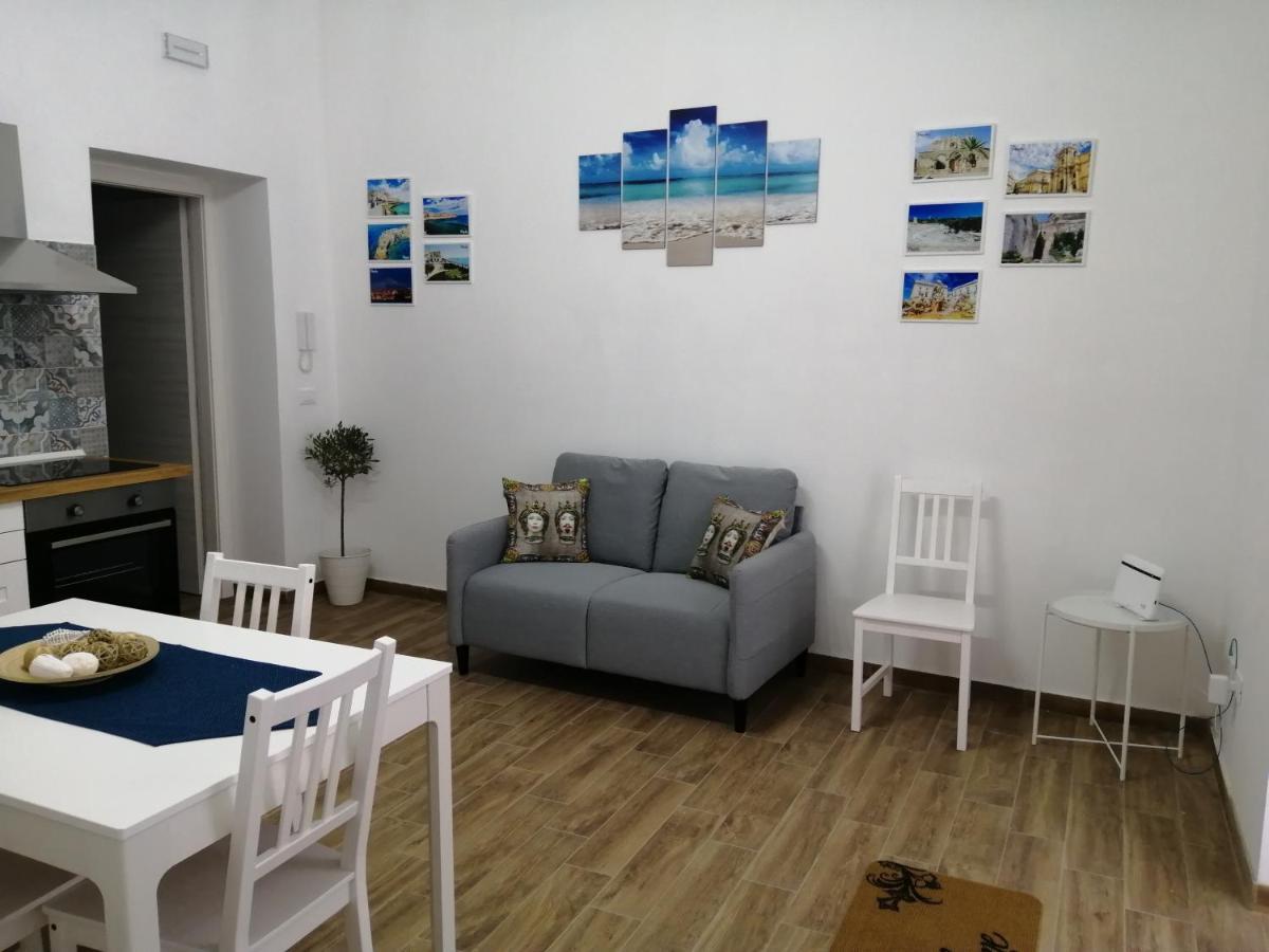 Casa Pasubio Apartment Syracuse ภายนอก รูปภาพ